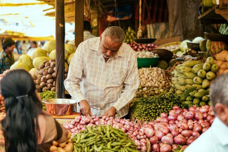 how long do onions last in the fridge