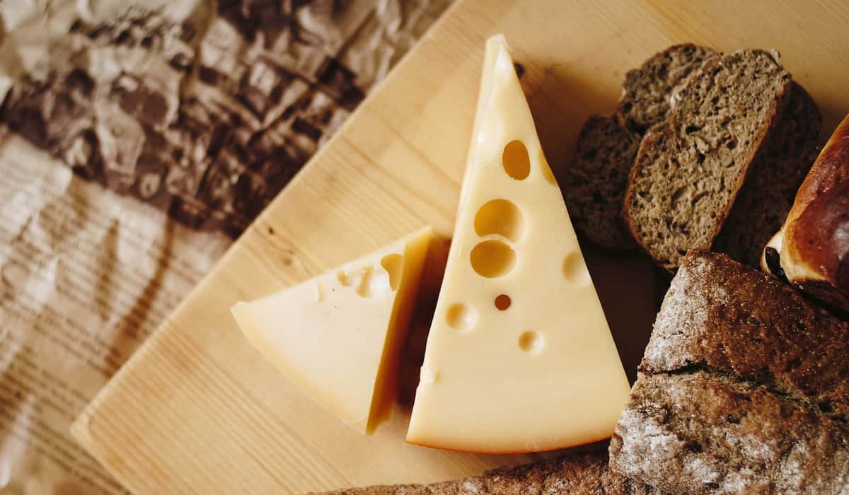 Can Vegetarians Eat Cheese