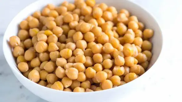 Garlicky Spinach And Chickpea Soup Chickpea